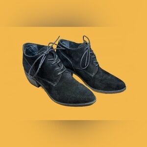 Vince Camuto Lanaia Lace-Up Black Suede Ankle Booties, 6M